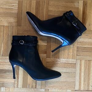 Black ankle booties - Essex Lane - size 9M